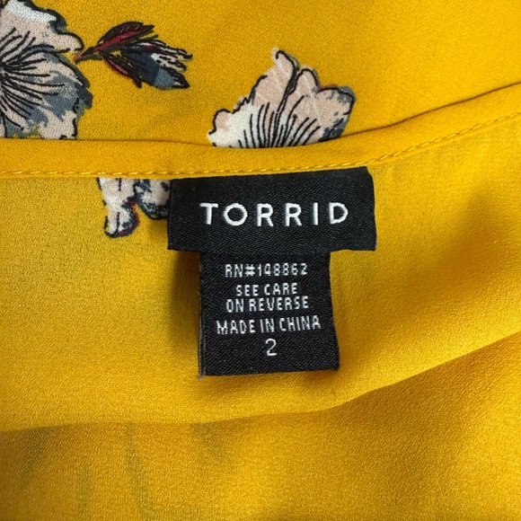 Torrid Floral Yellow Long Sleeve Top Plus Size 2 - Picture 3 of 3